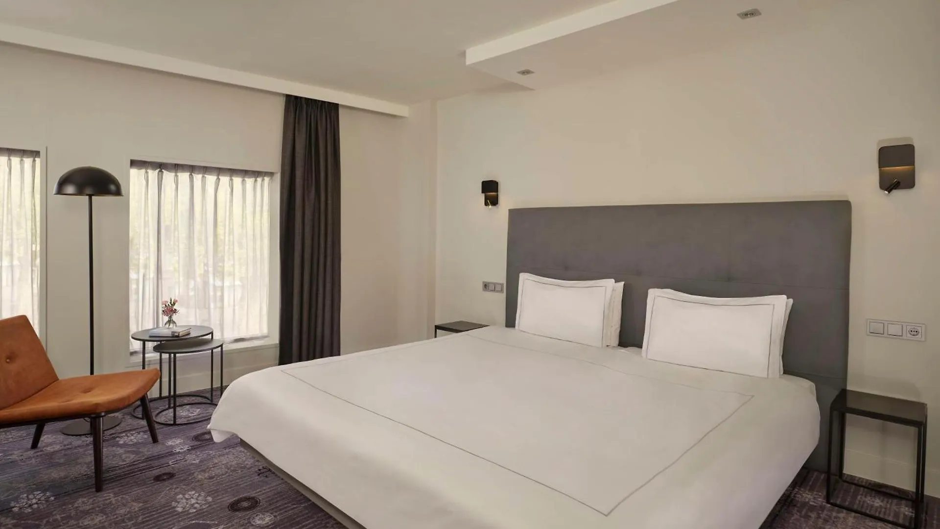 2 Family-Friendly Hotels in Eindhoven City Centre for Smooth Travel