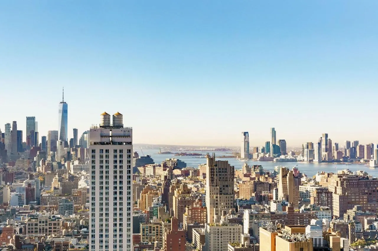 Staying In Lower Manhattan: 2 Budget Hotels Compared