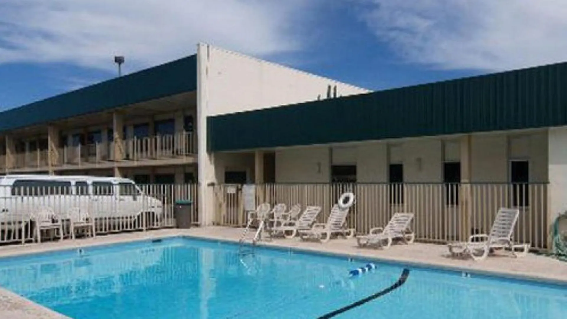4 Smart 3-Star Hotels in North Charleston Worth Booking