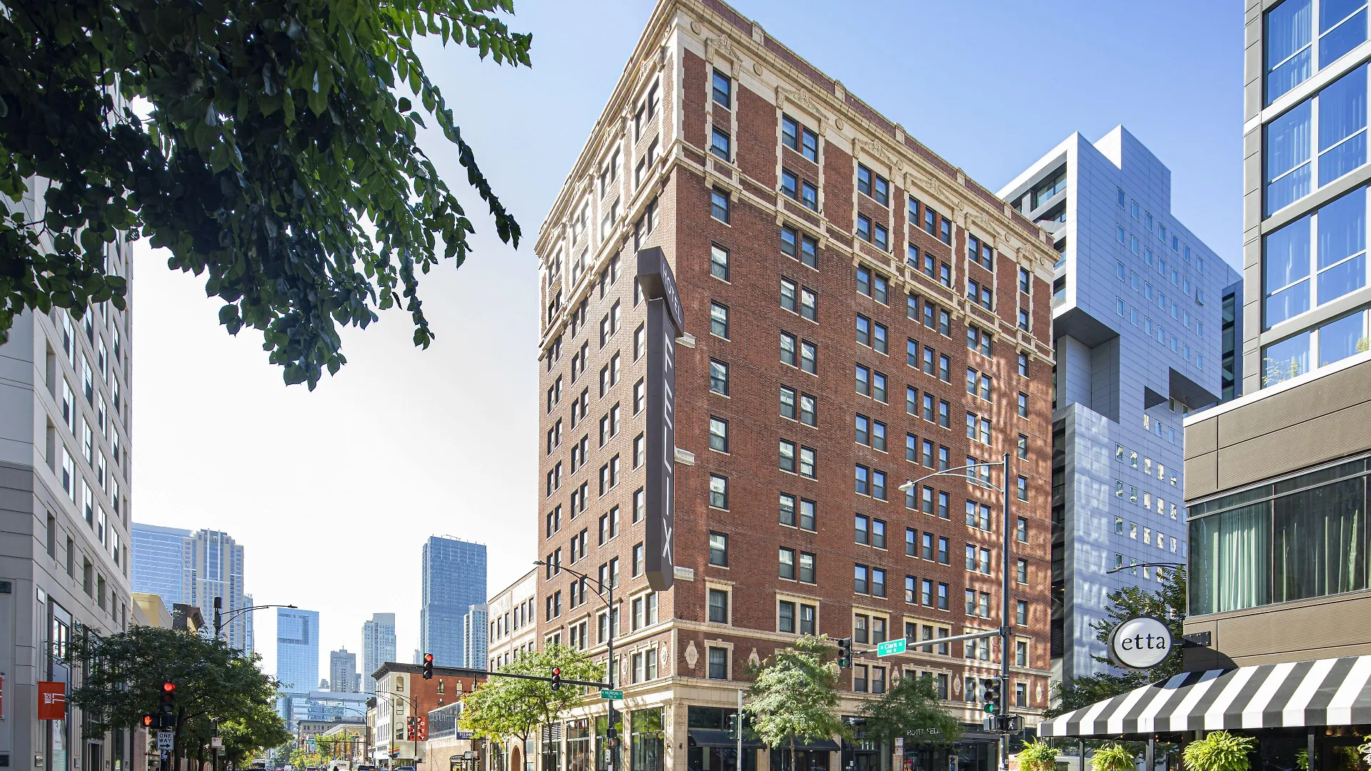 7 Business Hotels Near Chicago Children's Museum That Deliver
