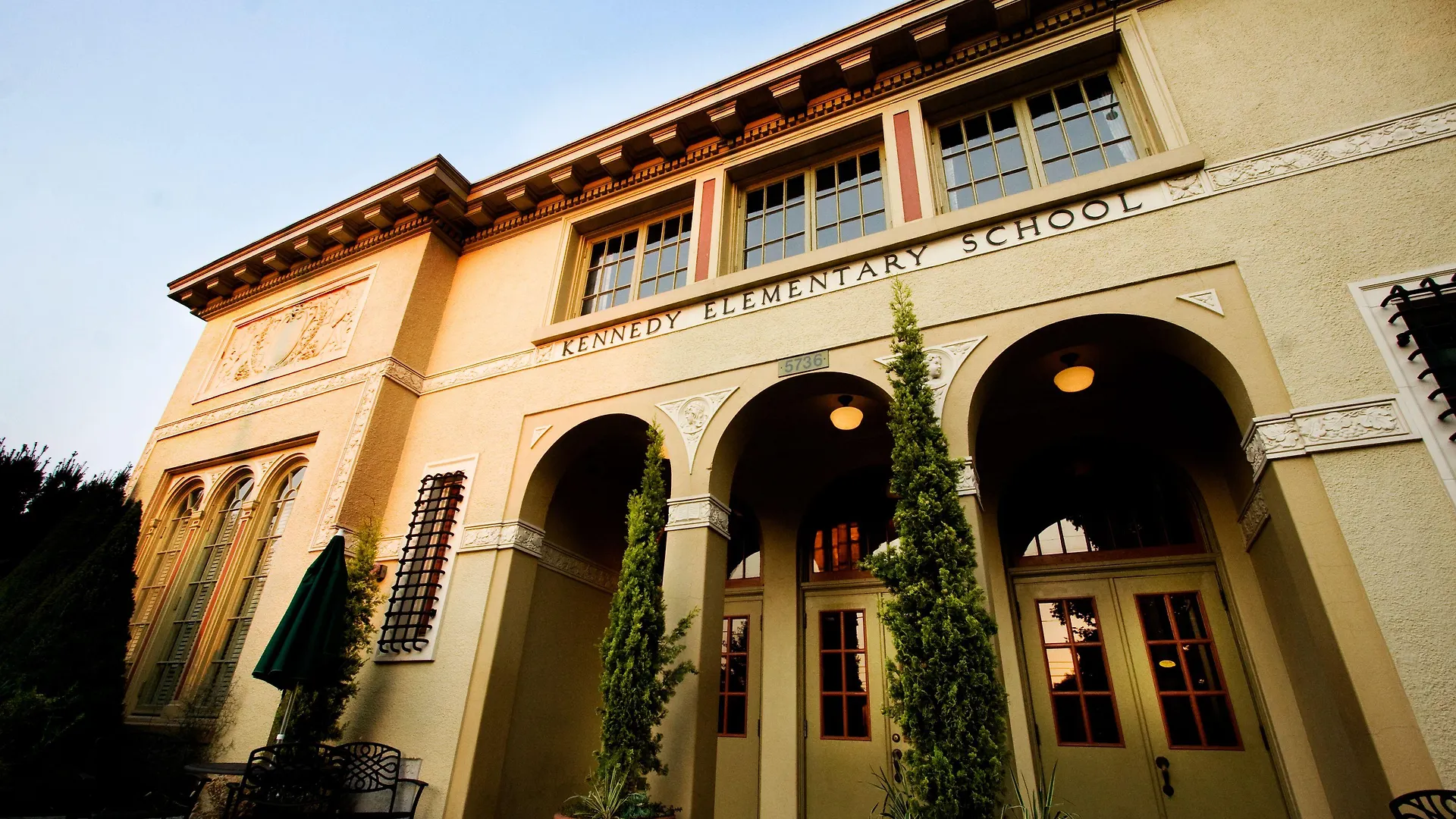 Staying Near Pittock Mansion: 4 Portland Hotels Compared