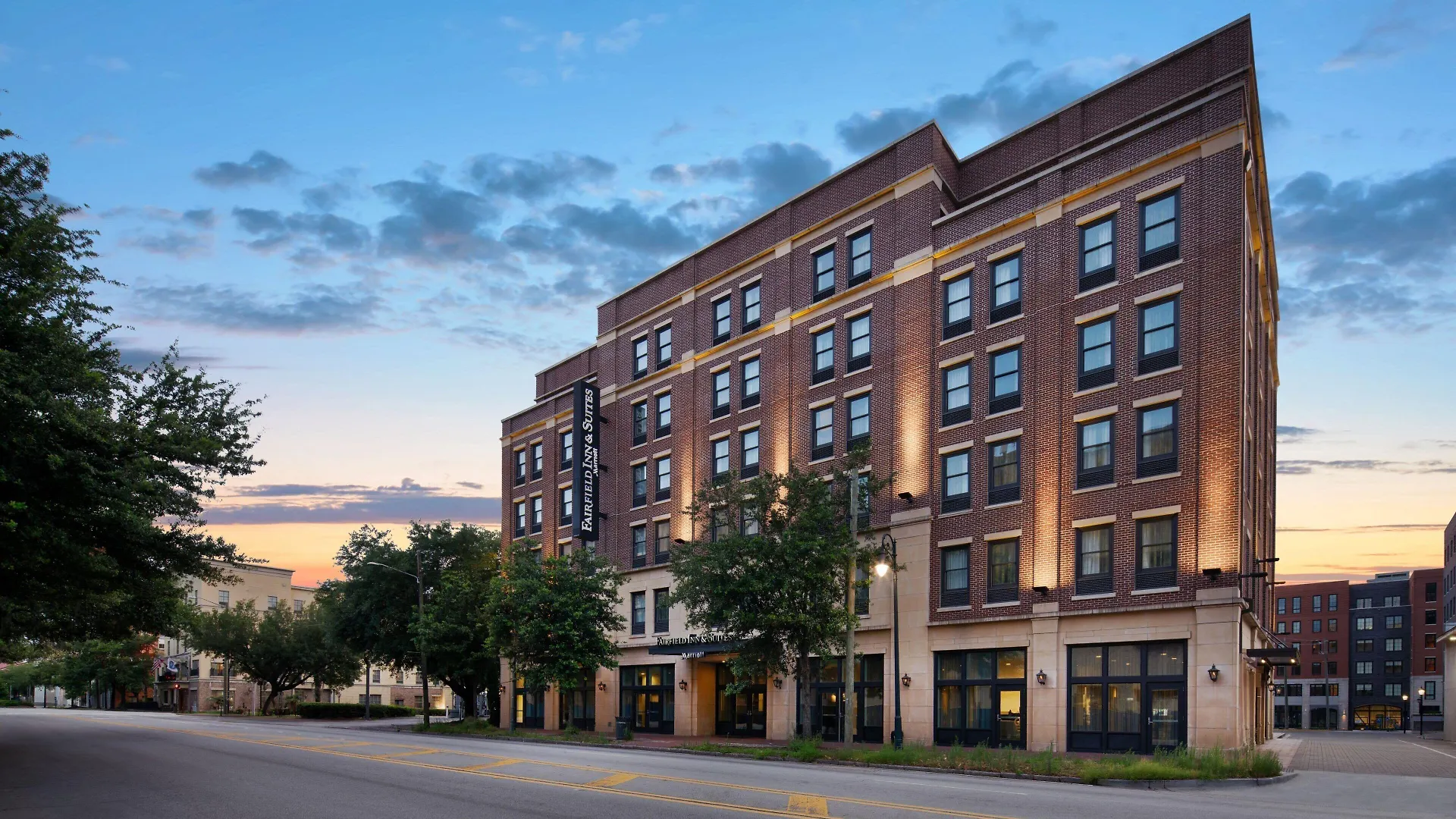 5 Exceptional Design Hotels in Historic Savannah Worth Booking