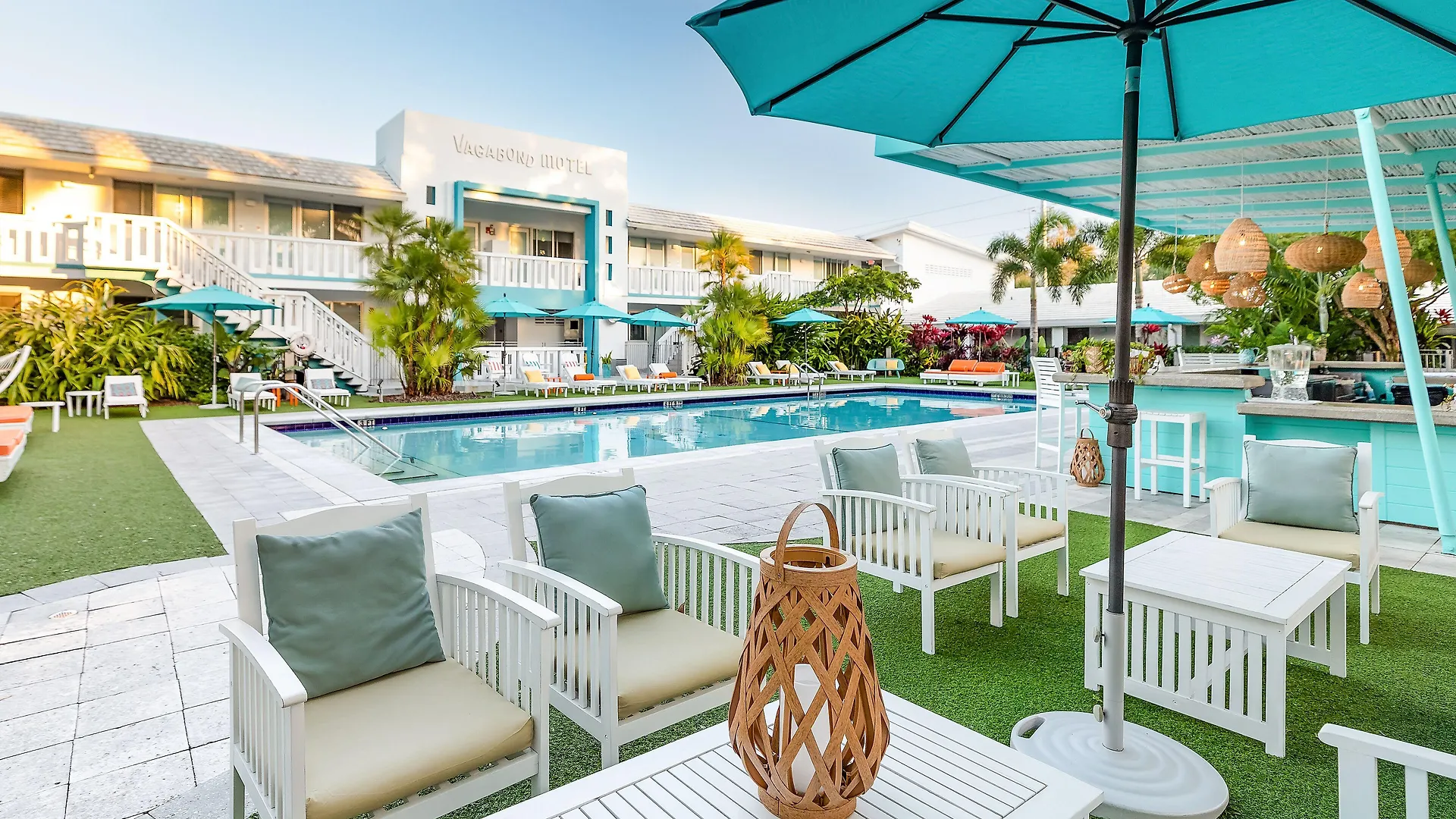 7 Exceptional Design Hotels Close to Kaseya Center