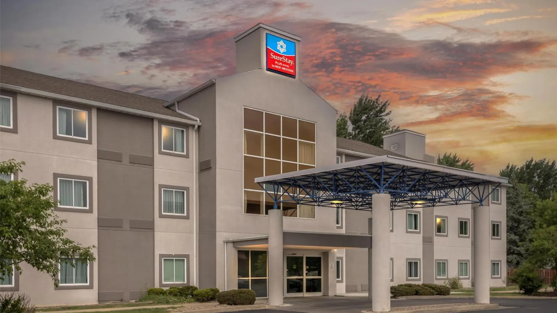 7 Airport Hotels Near Aquarium of Niagara Falls for Easy Access
