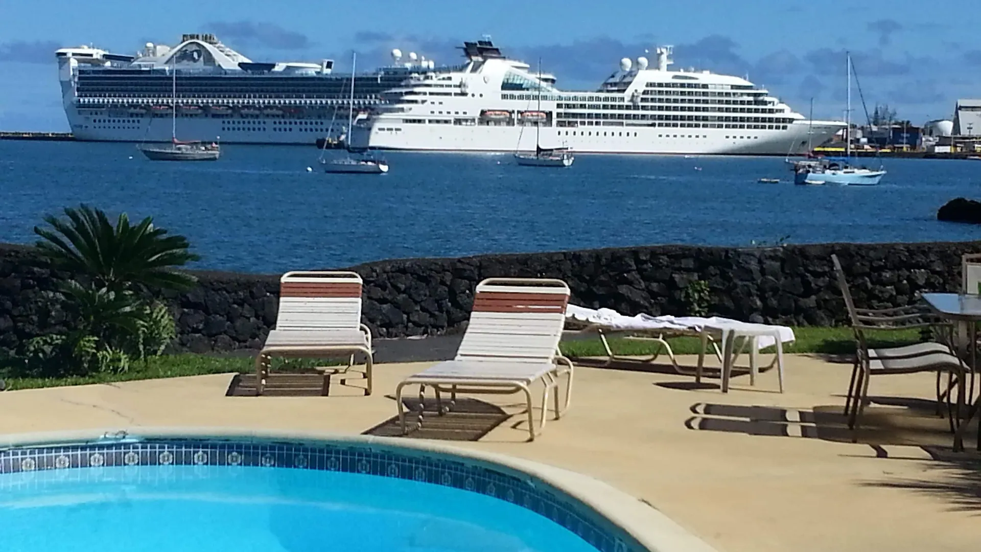 Staying In Hawaii: 9 Budget Hotels Compared Across Islands