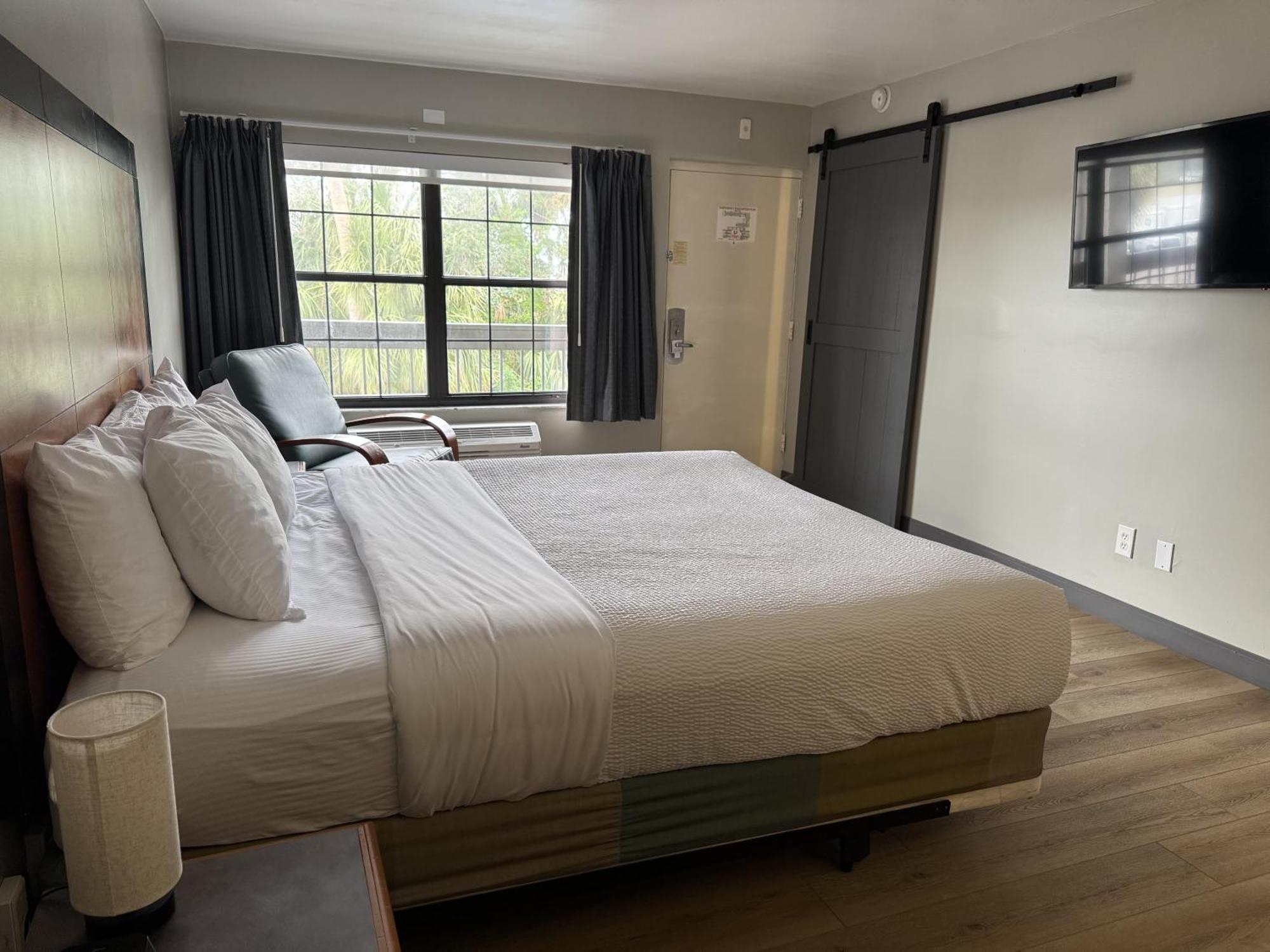 15 Airport Hotels Near Raymond James Stadium With Easy Access