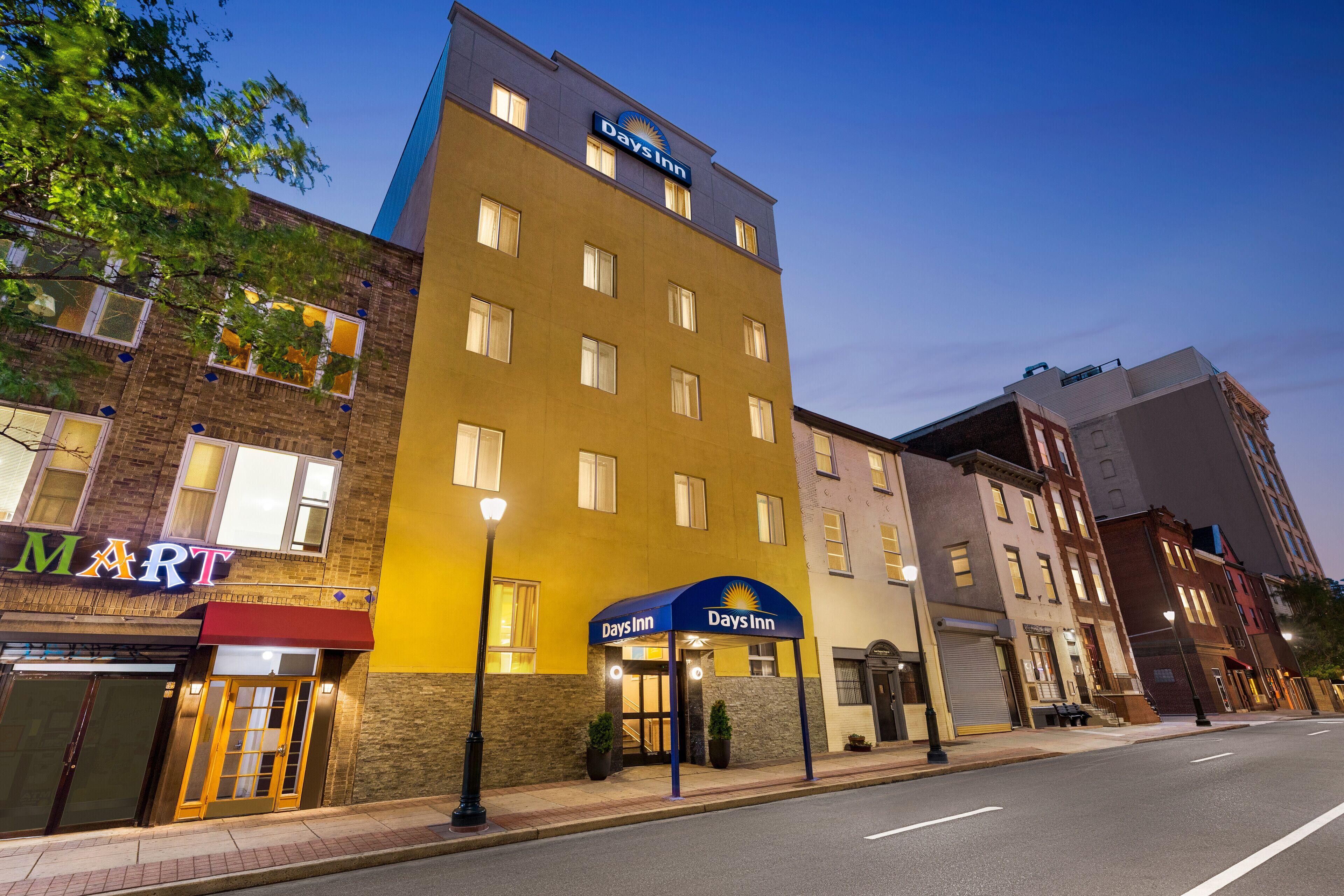 5 Central Hotels in Chinatown, Philadelphia That Stand Out
