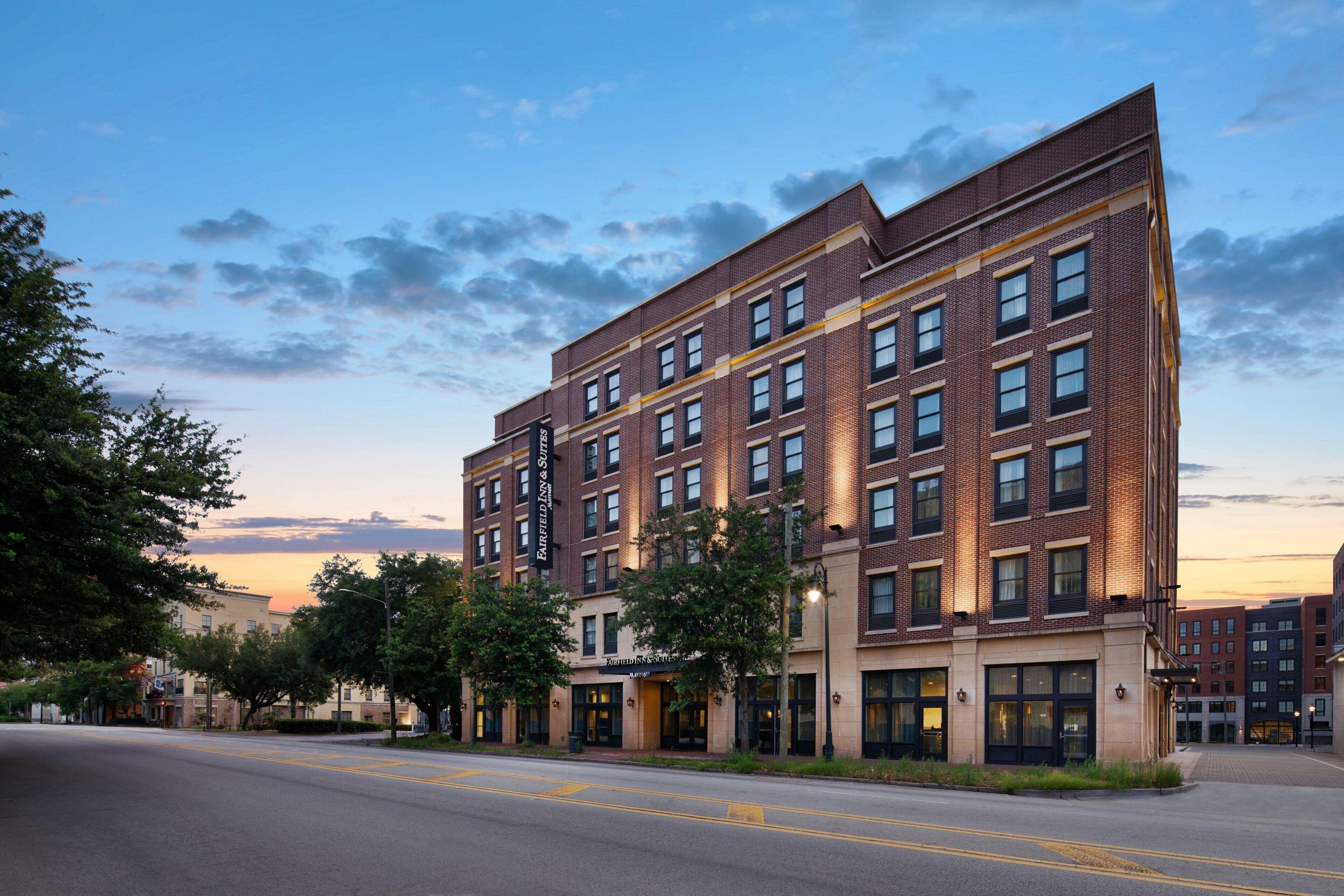 5 Exceptional Design Hotels in Historic Savannah Worth Booking