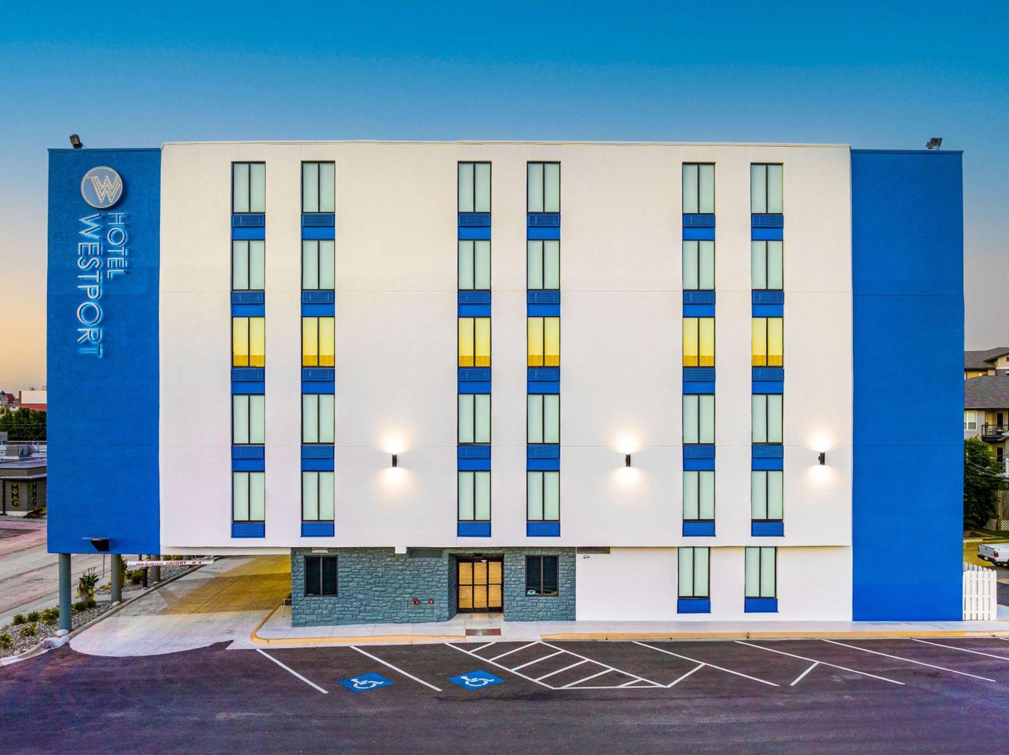 5 Exceptional Design Hotels in Midtown-Westport Kansas City