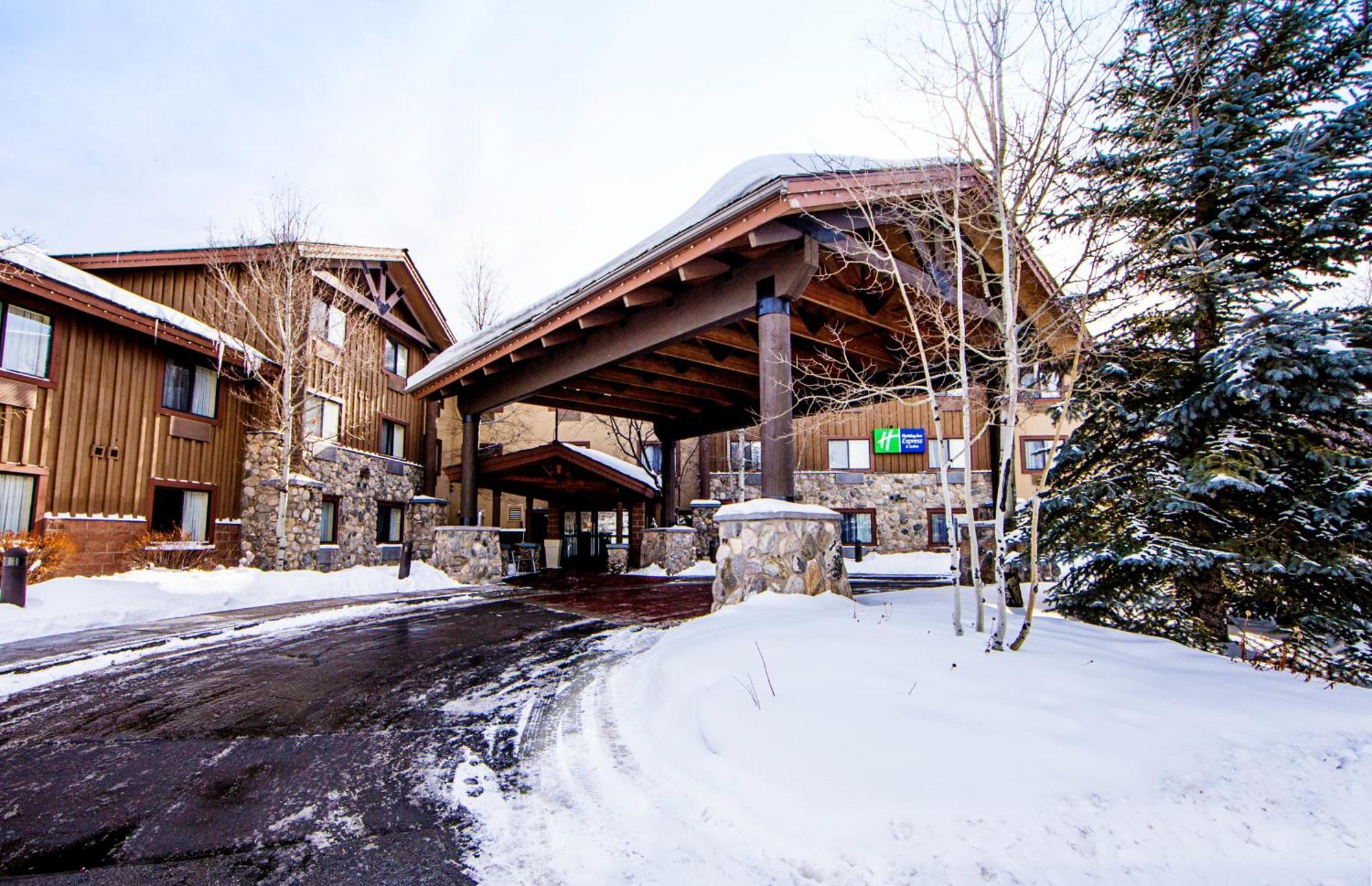 7 Top-Rated Resorts Close to Amerinet Group.com Inc, Park City