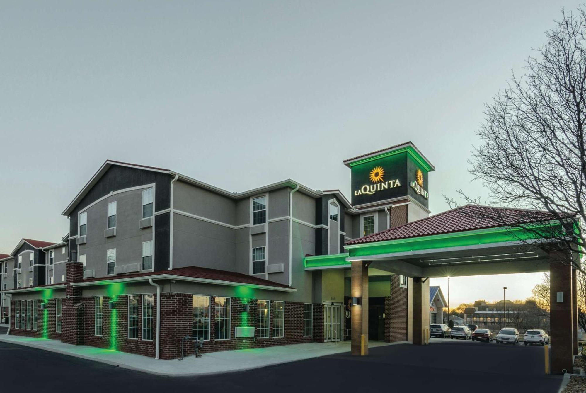 4 Business Hotels Close to KCI Expo Center Kansas City