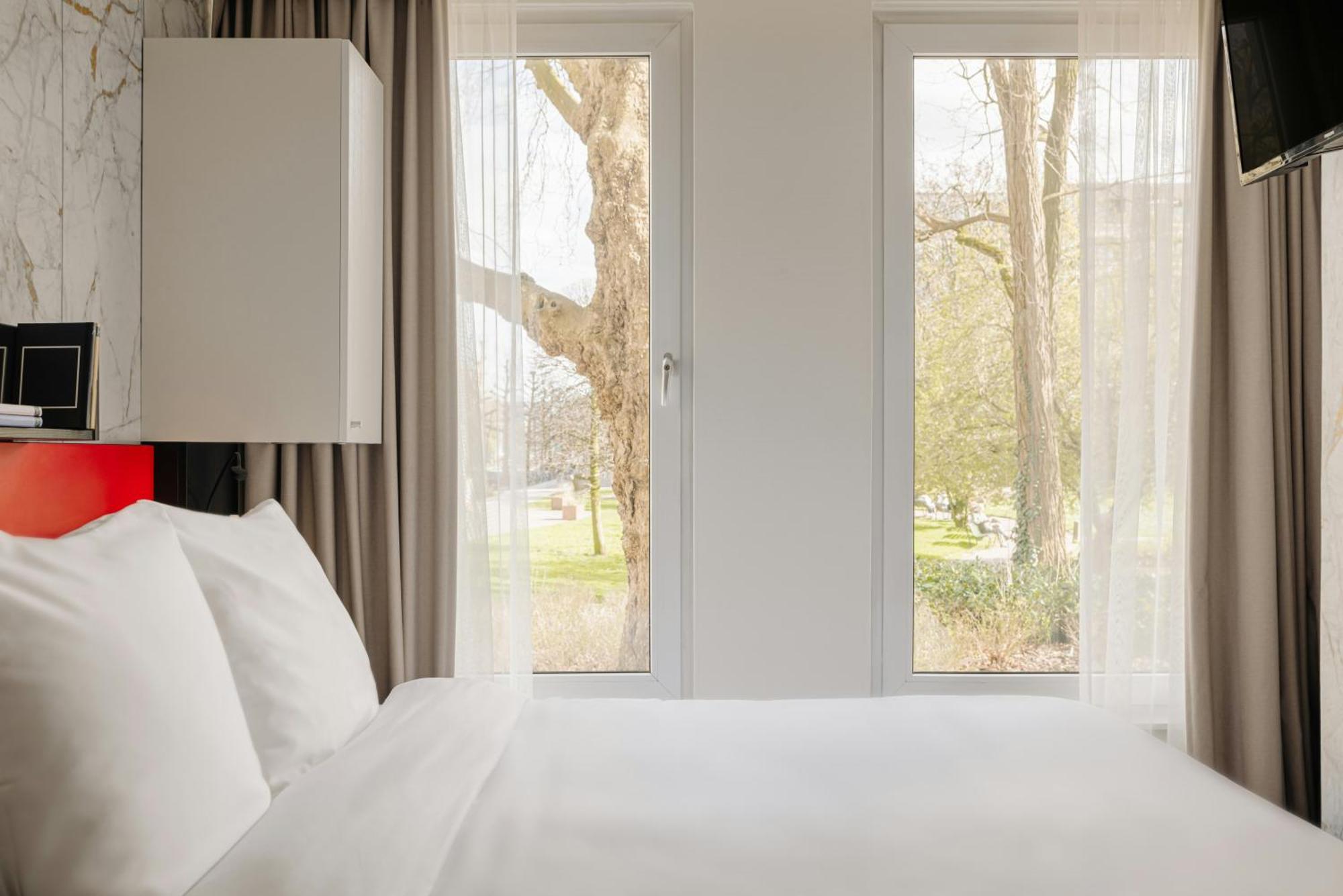 2 Smart Leonardo Hotels In Amsterdam City Centre Worth Booking